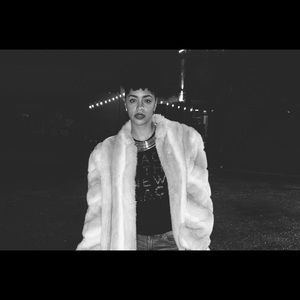 Meet your Posher, Kay